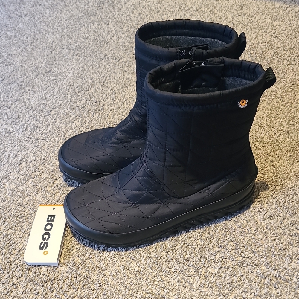 BOGS Snowbird II Womens Size 6 NWOT